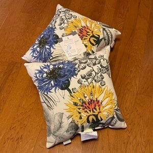 NEW Set of 2 Floral Throw Pillows with Blue and Yellow Flowers